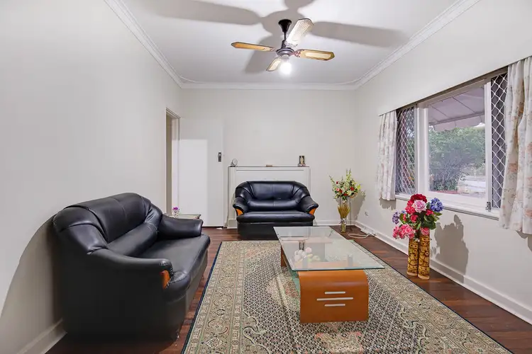 Second view of Homely house listing, 10 Wynyard Way, Thornlie WA 6108