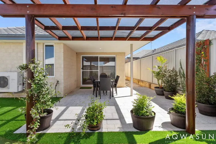 8 Yandal Way, Golden Bay WA 6174