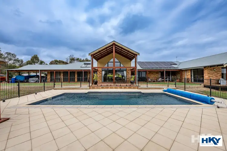 203 Alawoona Circle, Bullsbrook WA 6084