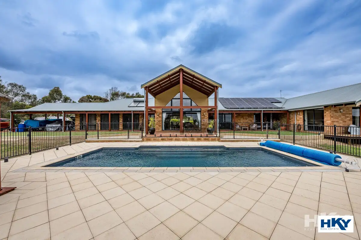 Main view of Homely house listing, 203 Alawoona Circle, Bullsbrook WA 6084