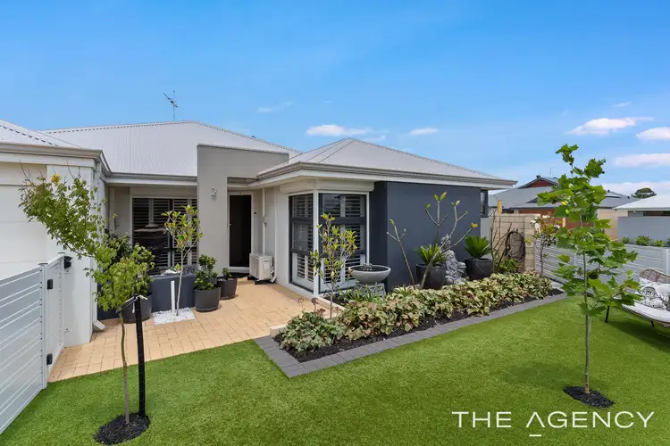 2 Senecio Way, Halls Head WA 6210