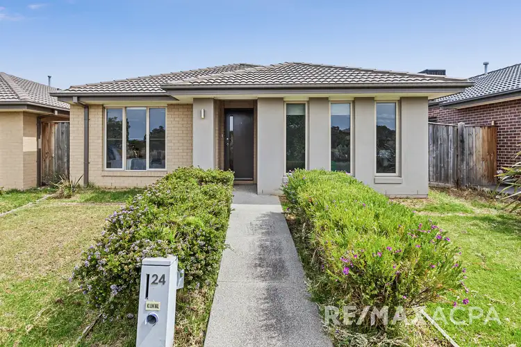 24 Maslin Walk, Point Cook VIC 3030