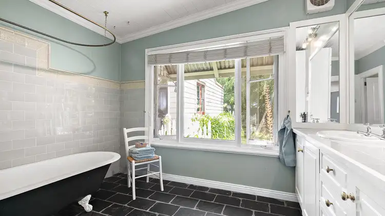 Fifth view of Homely house listing, 2A Oakura Avenue, Woodford NSW 2778