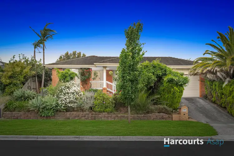 30 Sandalwood Drive, Narre Warren VIC 3805