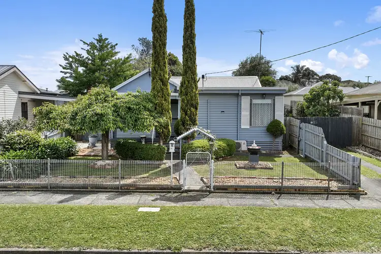 15 Henrietta Street, Warragul VIC 3820