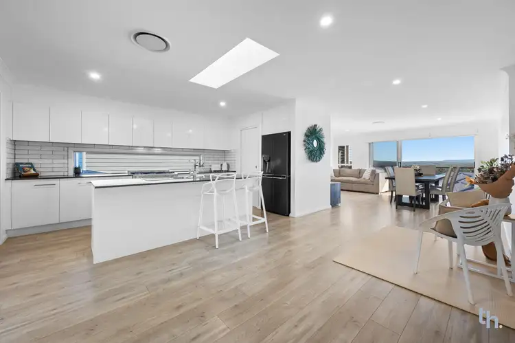 42 Gaites Drive, Cameron Park NSW 2285