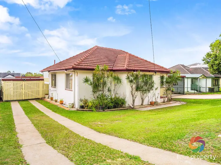48 Tamarind Street