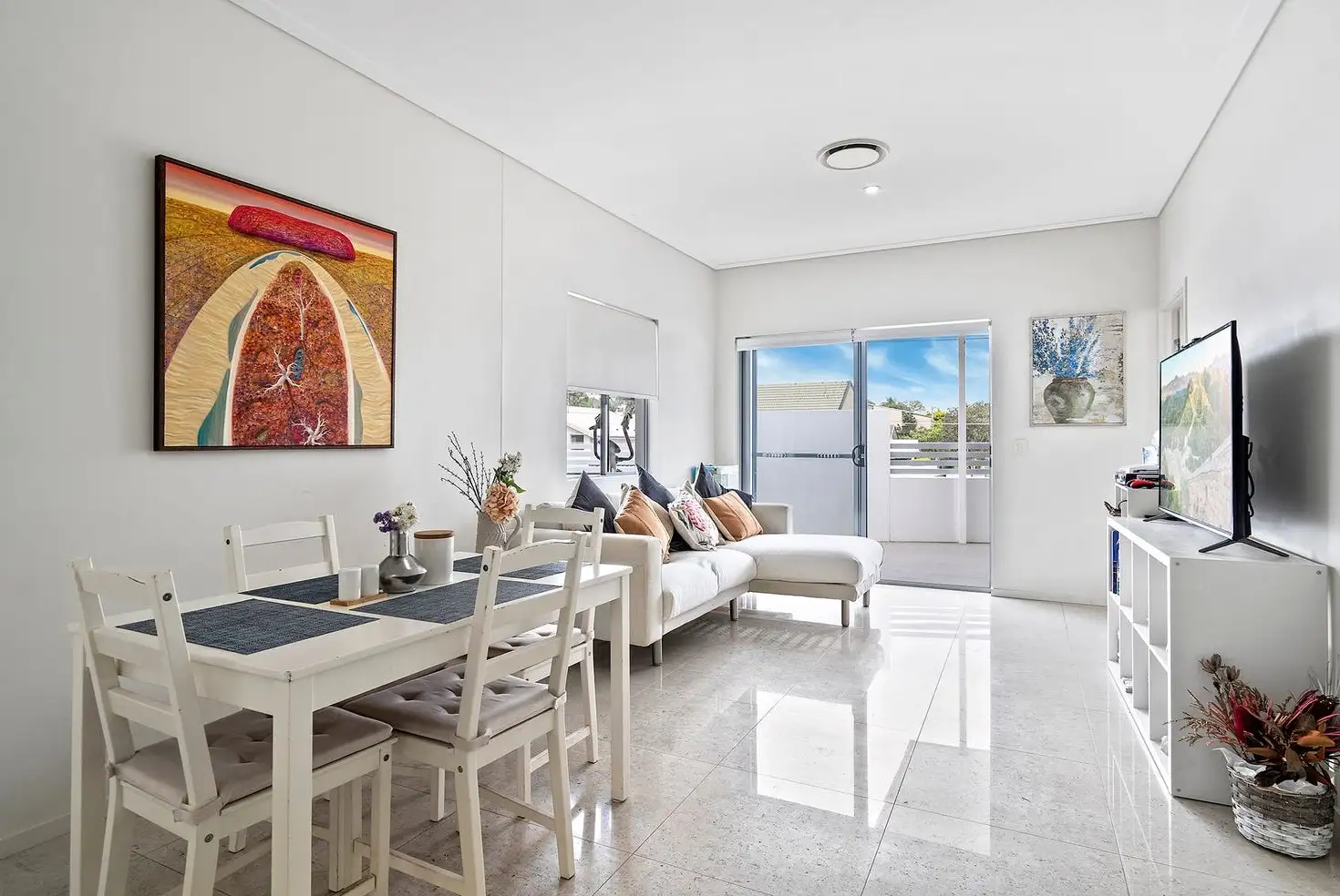 Main view of Homely unit listing, 1/168 Riding Road, Balmoral QLD 4171