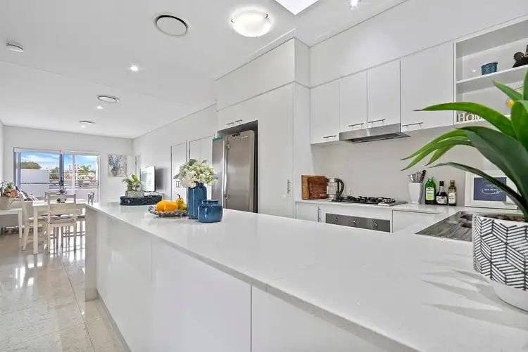 Fifth view of Homely unit listing, 1/168 Riding Road, Balmoral QLD 4171