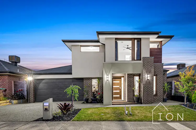61 Viewbright Road, Clyde North VIC 3978