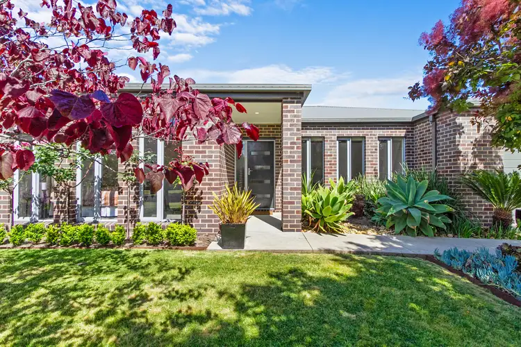 18 Victoria Court