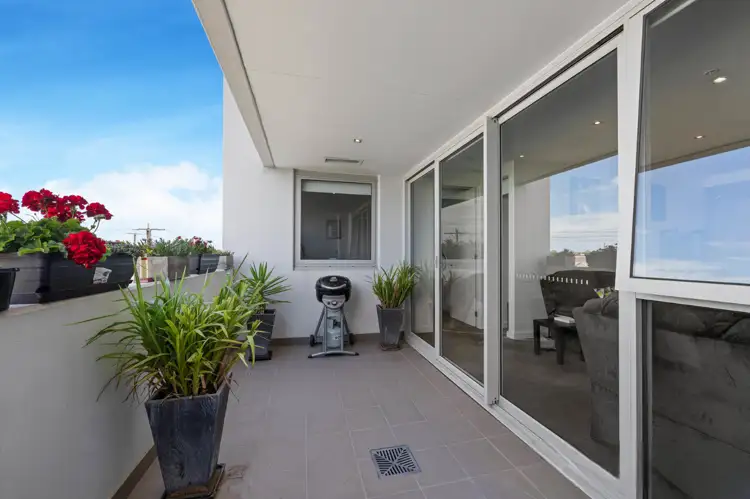 Fifth view of Homely apartment listing, 31/12 Crefden Street, Maidstone VIC 3012