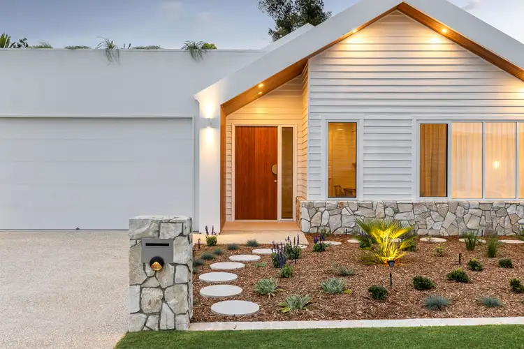 13 Ward Street, Middle Ridge QLD 4350