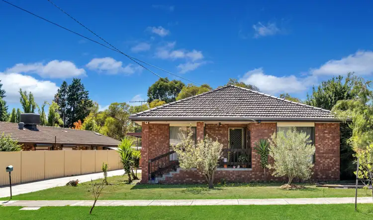 33 Baystone Road