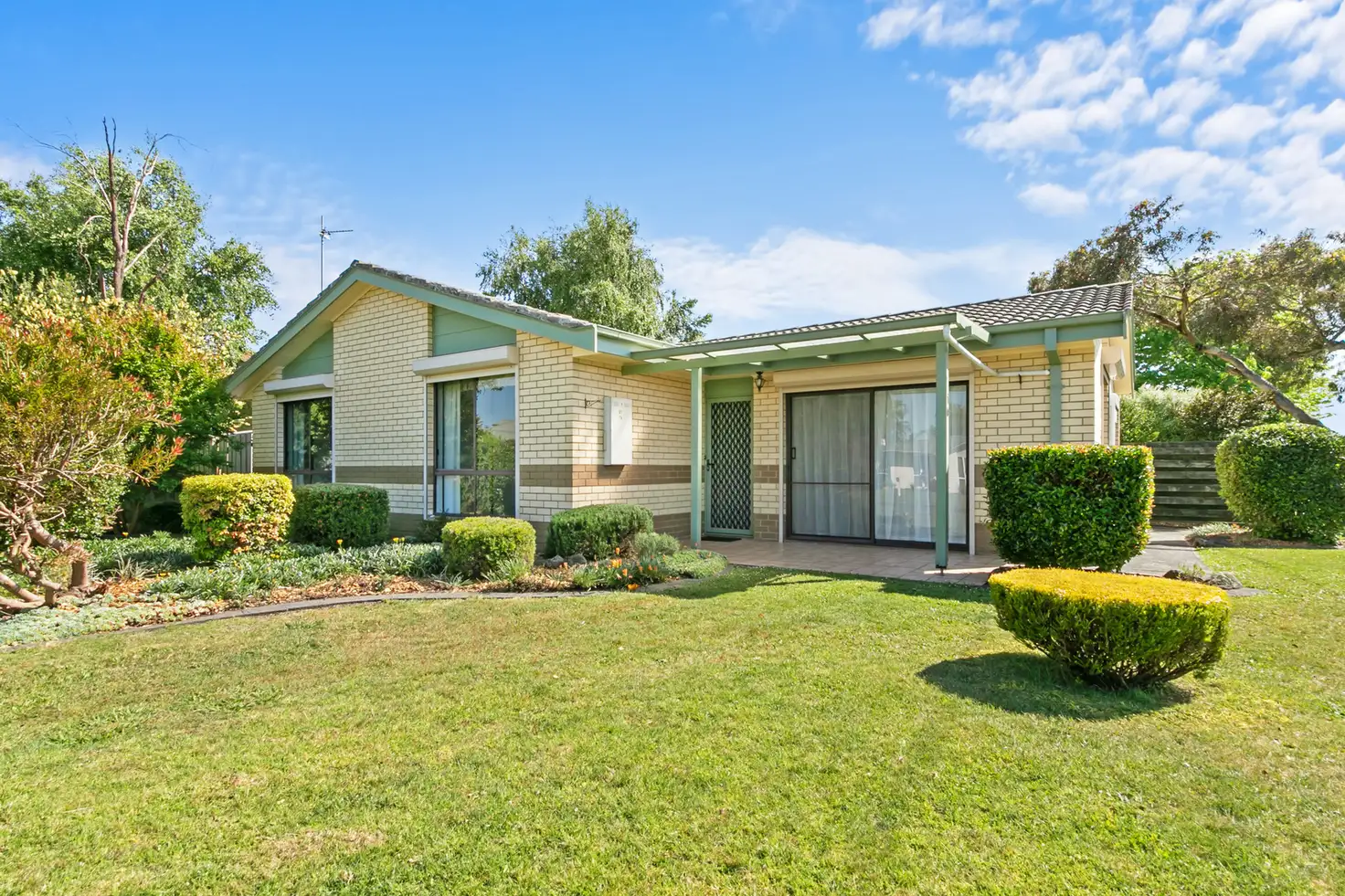 Main view of Homely townhouse listing, 1/16 Hopkins Court, Yinnar VIC 3869