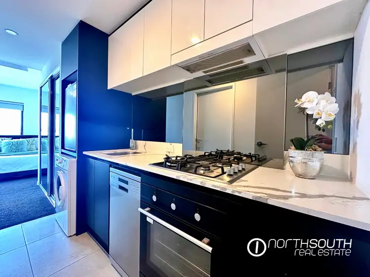 5 Harbourside Court