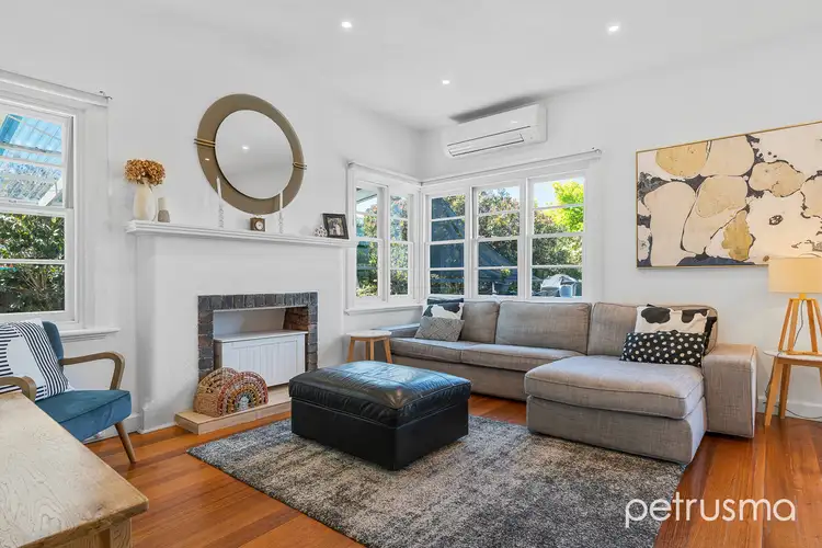 126 Channel Highway, Taroona TAS 7053
