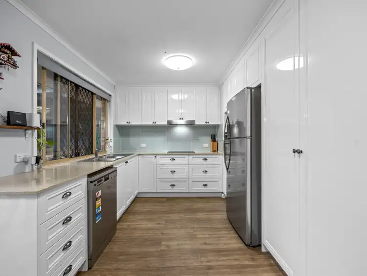 Fourth view of Homely house listing, 2 Murrumba Court, Flinders View QLD 4305