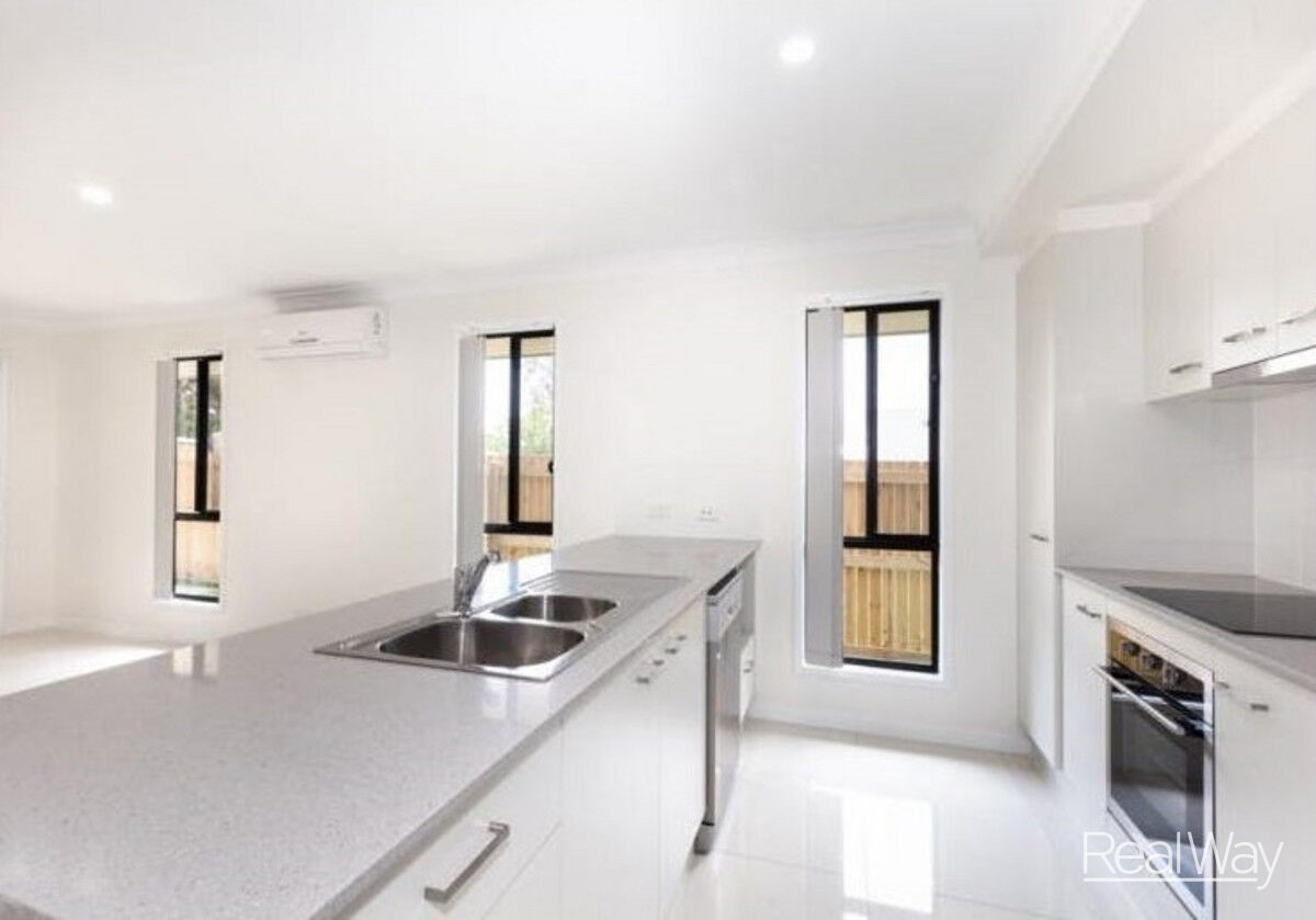 Third view of Homely semi-detached listing, 25 Wright Crescent, Flinders View QLD 4305
