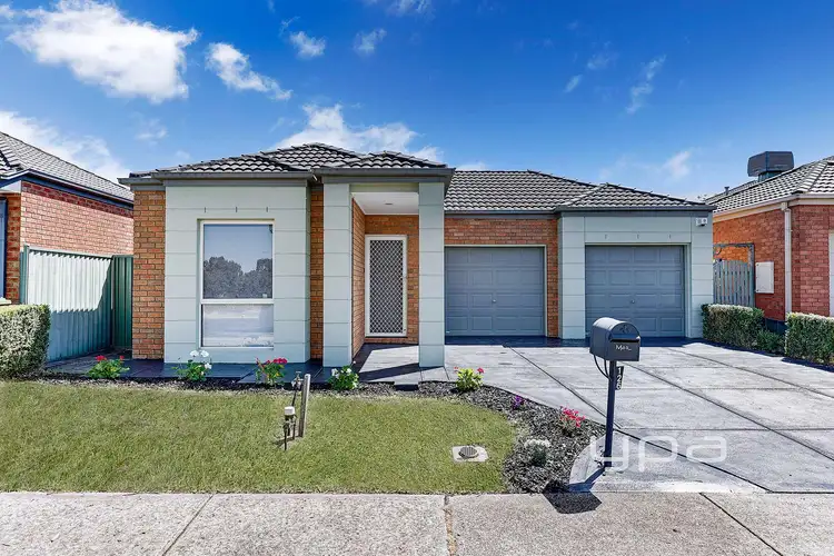 126 Malcolm Creek Parade, Craigieburn VIC 3064