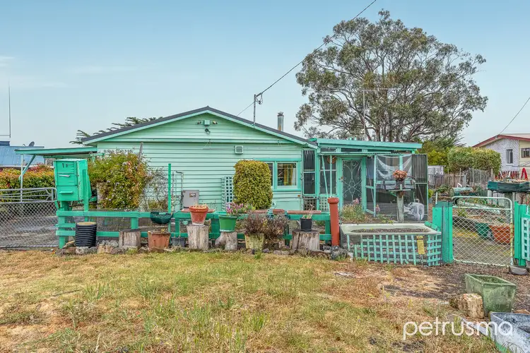 17 Erle Street, Carlton River TAS 7173