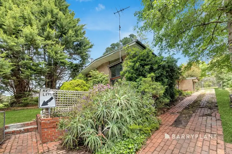 7 Glenbrook Road