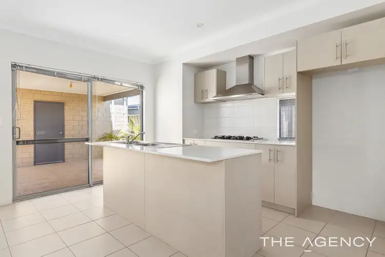50 Adelong Avenue, Golden Bay WA 6174