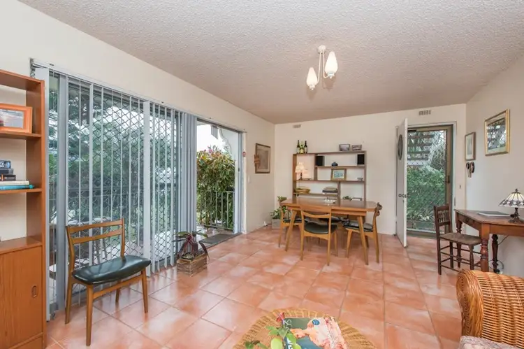 Fourth view of Homely unit listing, 4/2 Frobisher Avenue, Sorrento WA 6020
