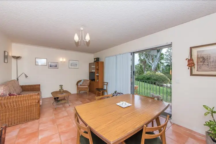 Fifth view of Homely unit listing, 4/2 Frobisher Avenue, Sorrento WA 6020
