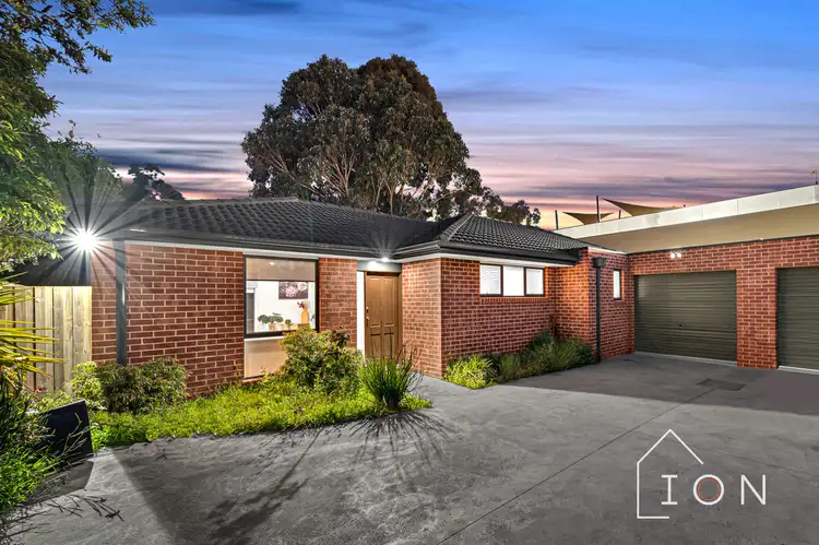 2/18 Monahans Road, Cranbourne VIC 3977
