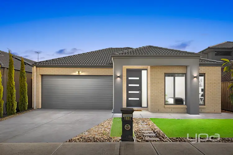 210 Waterhaven Boulevard, Point Cook VIC 3030