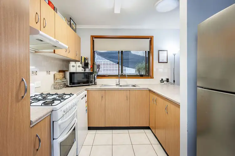 Sixth view of Homely unit listing, 1/100 Huons Hill Road, Wodonga VIC 3690