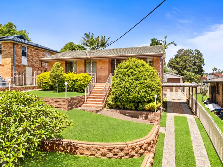 Main view of Homely house listing, 10 Kimpton Place, Wyoming NSW 2250