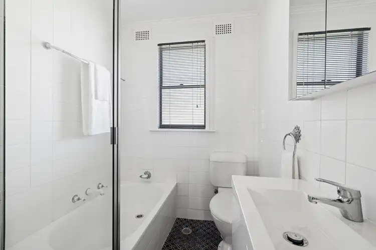 Sixth view of Homely house listing, 10 Kimpton Place, Wyoming NSW 2250