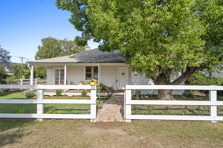 54 Hill Street, Scone NSW 2337