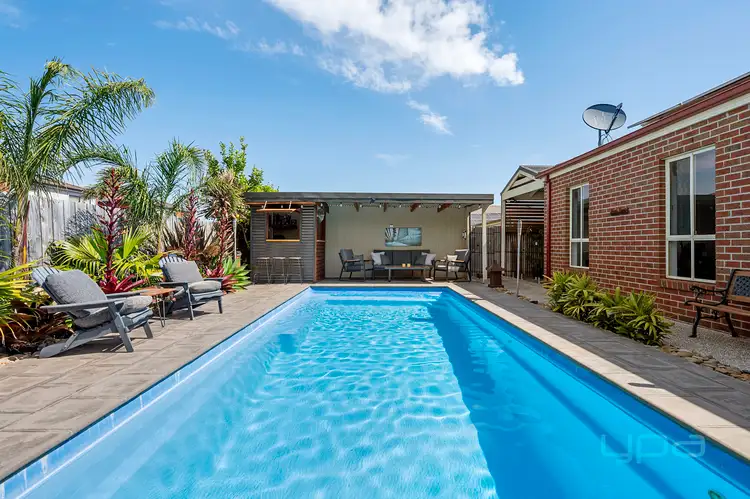 41 Carlyon Close, Melton West VIC 3337