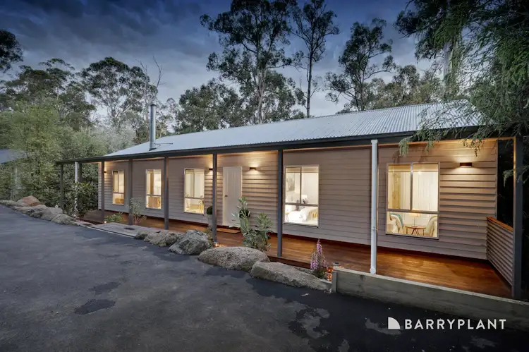 31 Mountain Road, Cockatoo VIC 3781