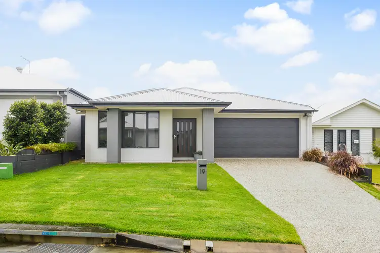 19 Emerald Place, Kallangur QLD 4503
