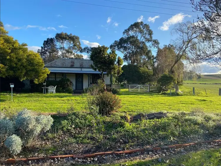 5915 Portland-Casterton Road