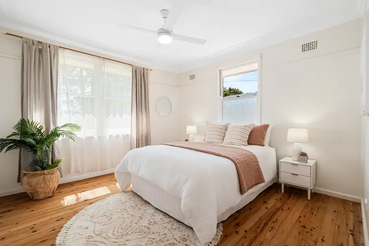 Sixth view of Homely house listing, 2 Crawford Crescent, Wyoming NSW 2250
