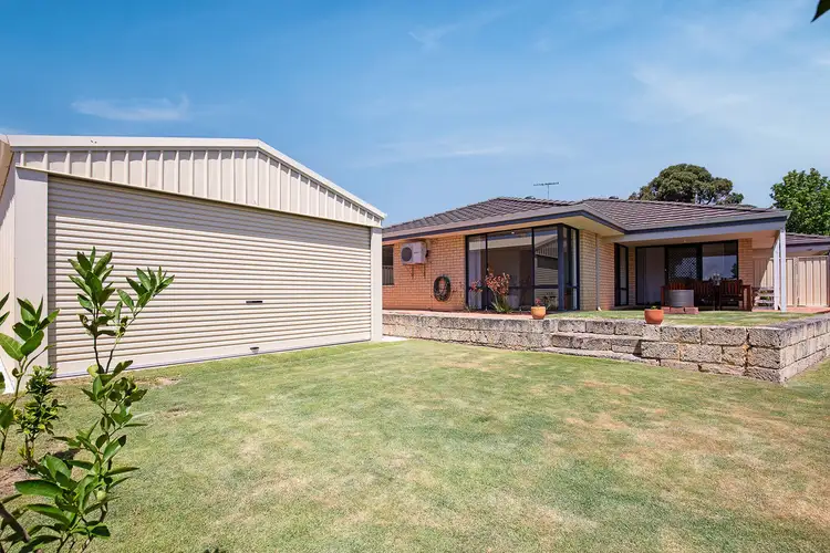 5 Darter Close