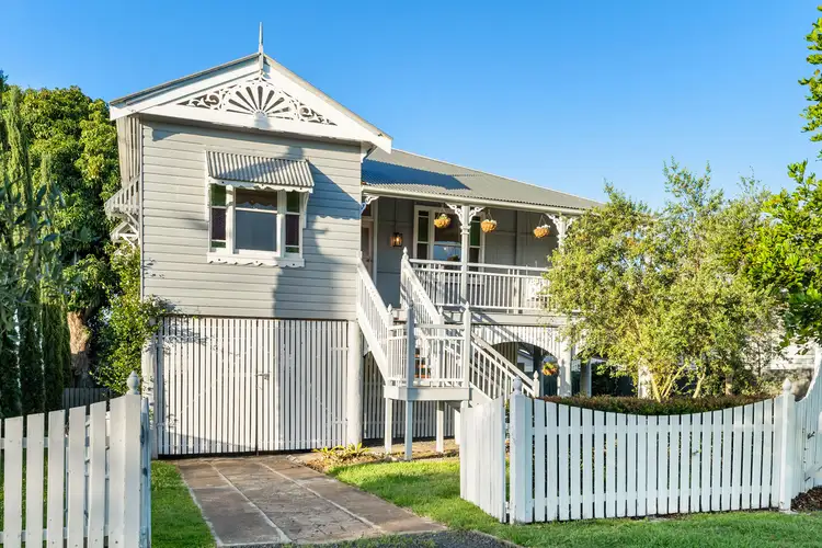 2 Sinclair Street, Newtown QLD 4305