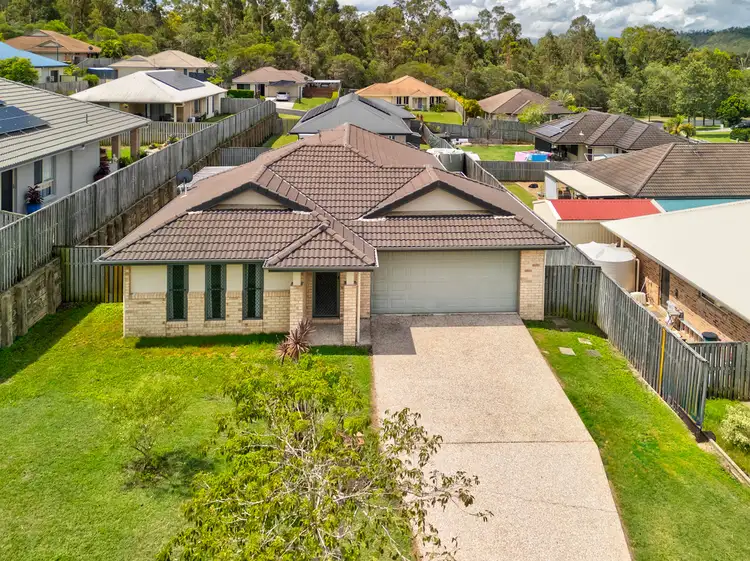 39 Goldenwood Crescent
