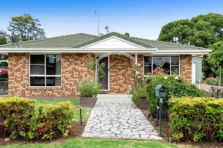12 Gordon Street, Allora QLD 4362