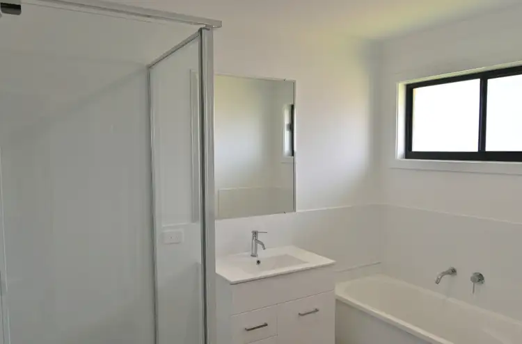 Fifth view of Homely house listing, 4 Banksia Street, Thabeban QLD 4670