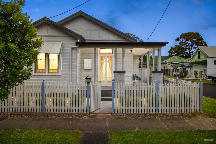 31 Smith Street, Mayfield East NSW 2304