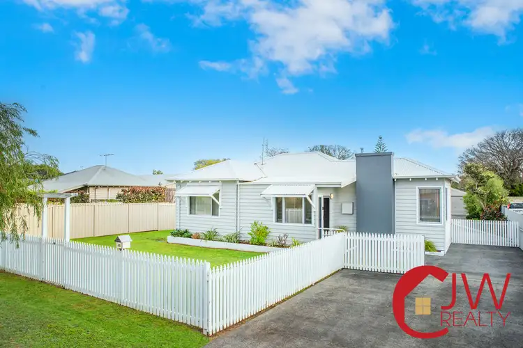 85 Fairbairn Road