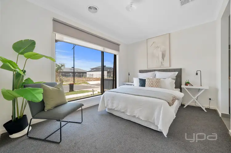 24 Enrica Drive, Melton South VIC 3338