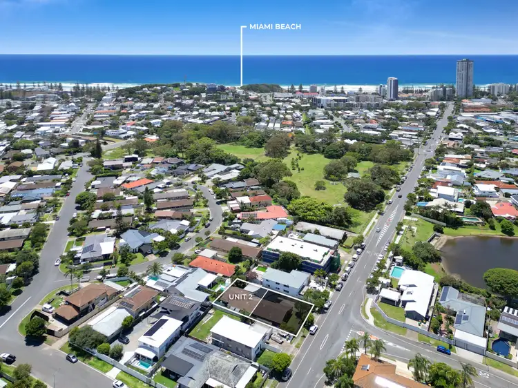 2/85 Mountain View Avenue, Miami QLD 4220