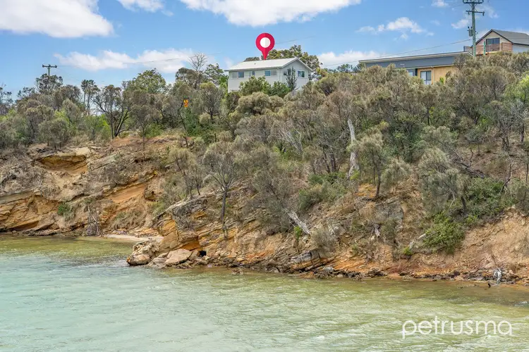 22 Lagoon View Court